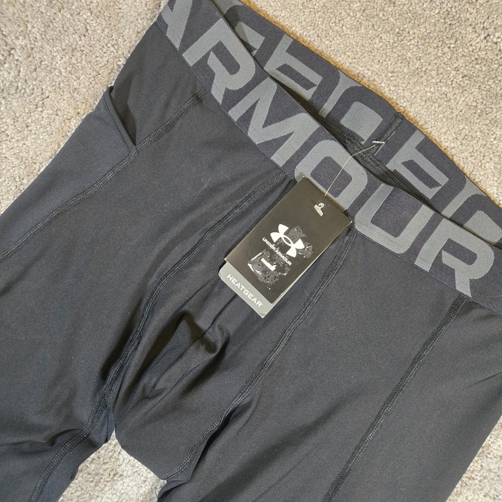 Under Armour HeatGear 2.0 Mens size XL Black Compression Workout 3/4 Tights NWT
